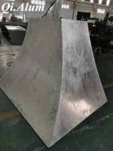 Customizable Hyperbolic Metal Panels Durable Exterior Facade Design